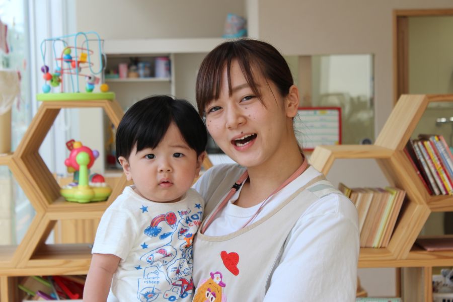 少人数制ですが、先生の数が多く、一人ひとり手厚い保育を心がけています